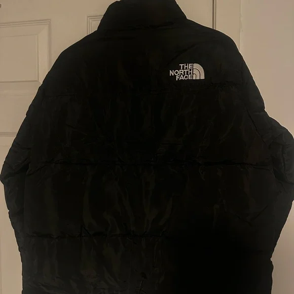 The North Face Black Insulated Jacket - Picture 3 of 5